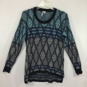 Alya High-Low Hemline Long Sleeves Sweater